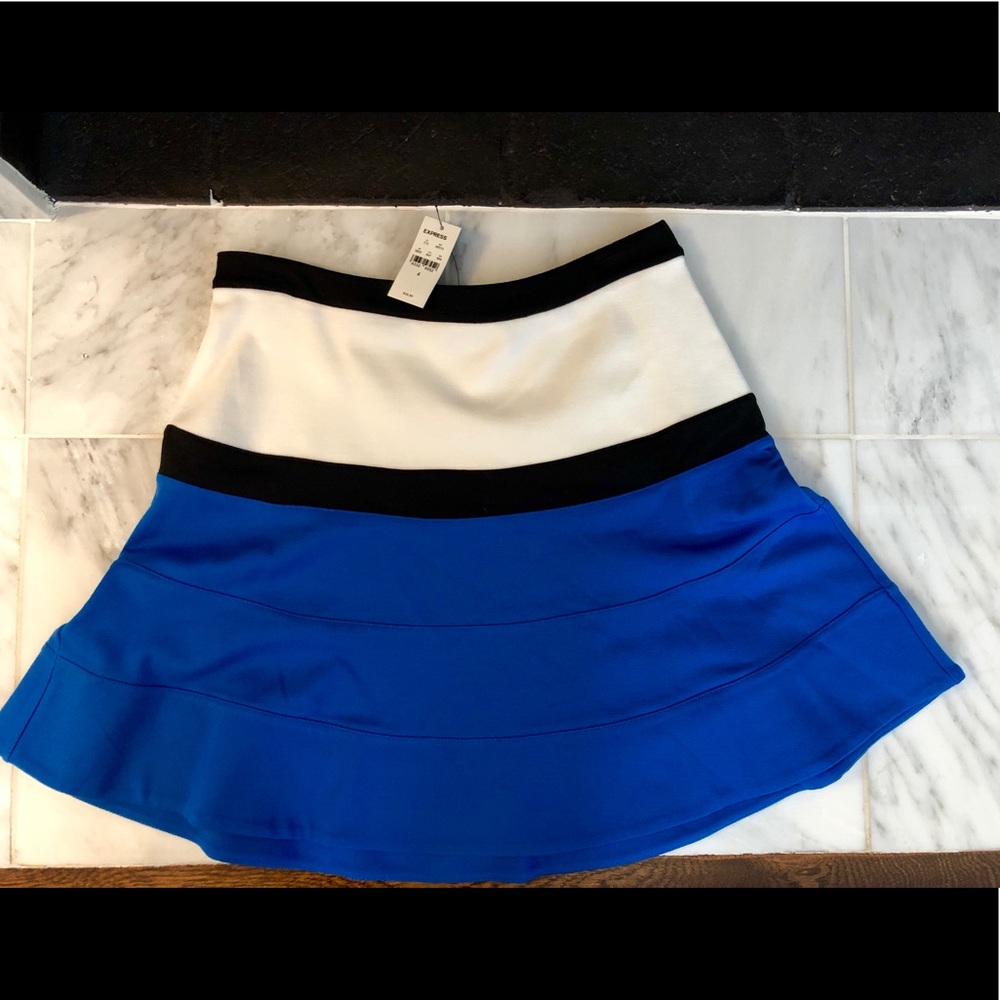 BNWT, EXPRESS SKIRT. Size 4. Blue & Black. Side zip.